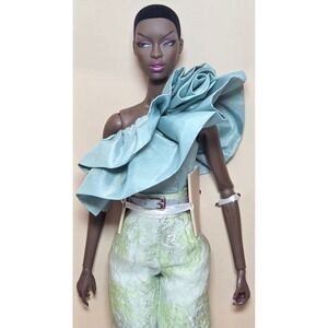 Integrity Toys-Fashion Royalty "Spring Romance" Adele Makeda 91469 NIB